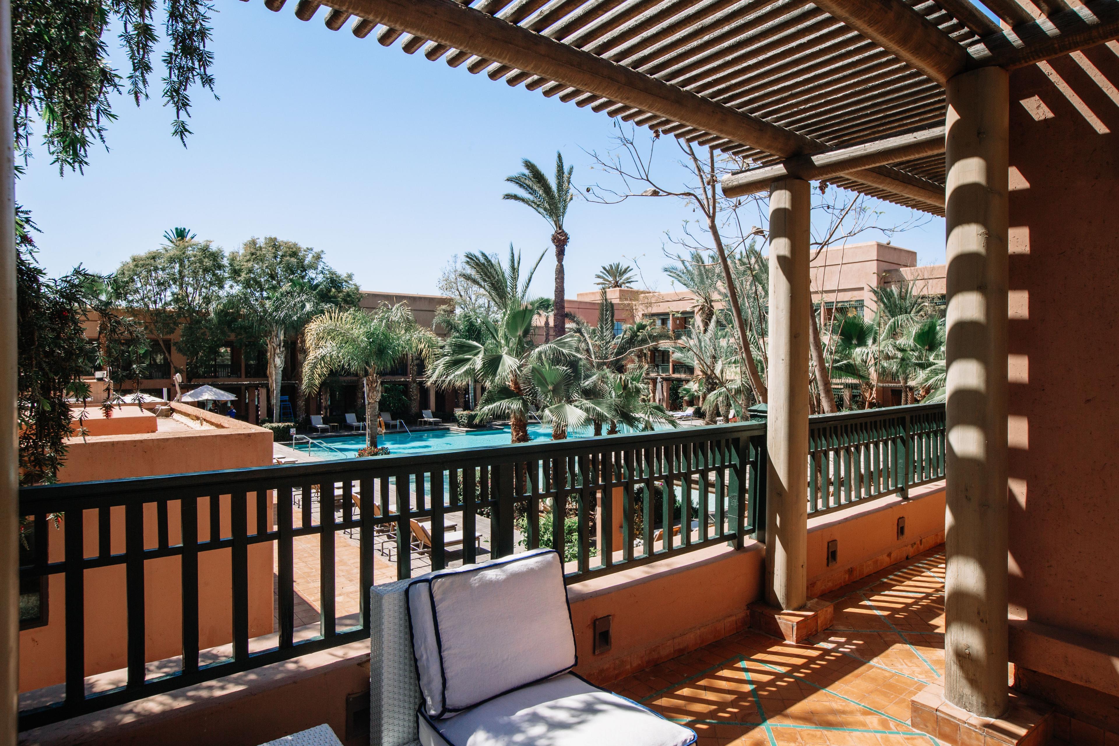 Hotel du golf rotana Rom with terrace
